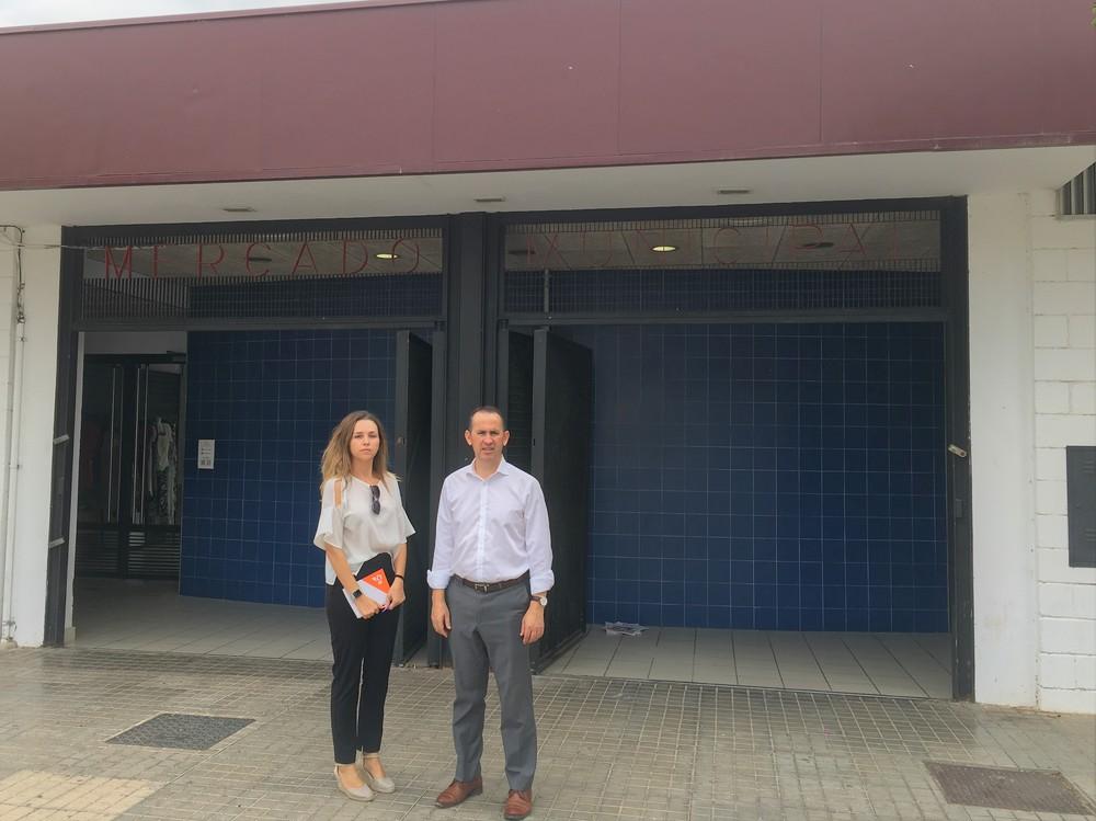 Ciudadanos El Ejido visita el Mercado de Abastos de Santo Domingo para conocer las demandas de los comerciantes