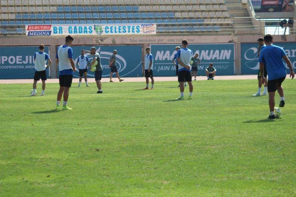 El CD El Ejido vuelve al trabajo para preparar el choque ante el Mancha Real-Club Deportivo El Ejido 2012