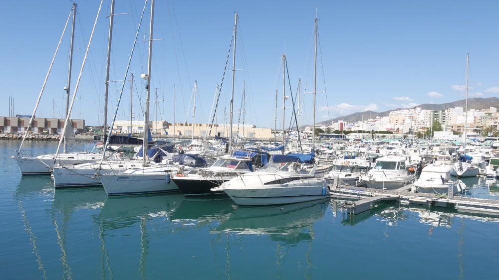 El Puerto de Adra y el Real Club Náutico se exhiben en una feria de reconocimiento internacional de Reino Unido