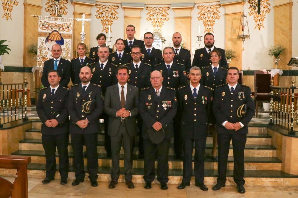 El alcalde destaca el esfuerzo, dedicación y compromiso de la Policía Nacional en la festividad de los Santos Ángeles Custodios