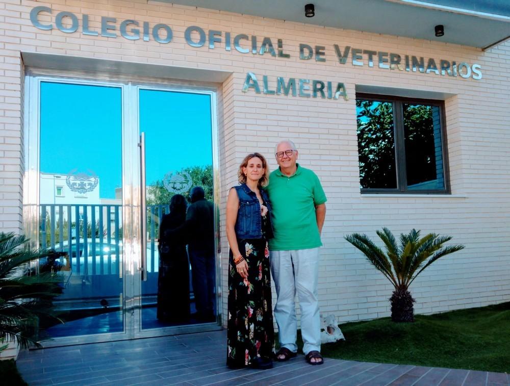 Monserrat Cervantes mantiene una reunión con el presidente del Colegio de Veterinarios para tratar el Convenio de Colaboración existente entre ambas entidades