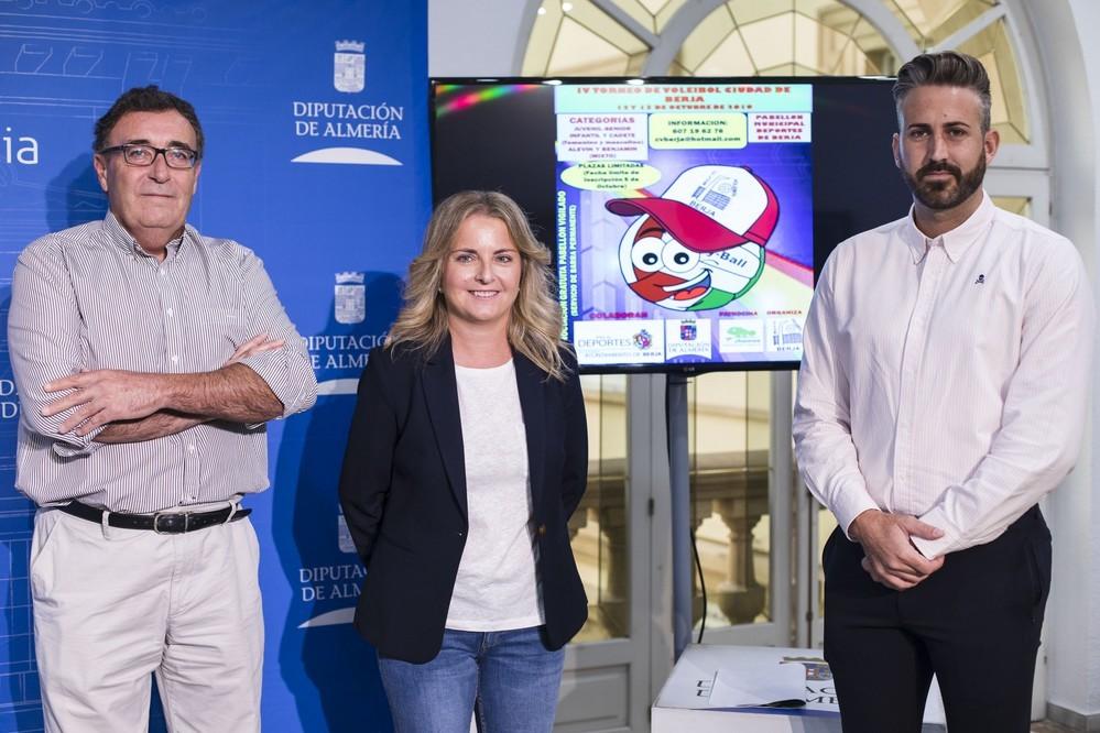 Diputación y Ayuntamiento impulsan el voleibol en la provincia con el IV Torneo Ciudad de Berja