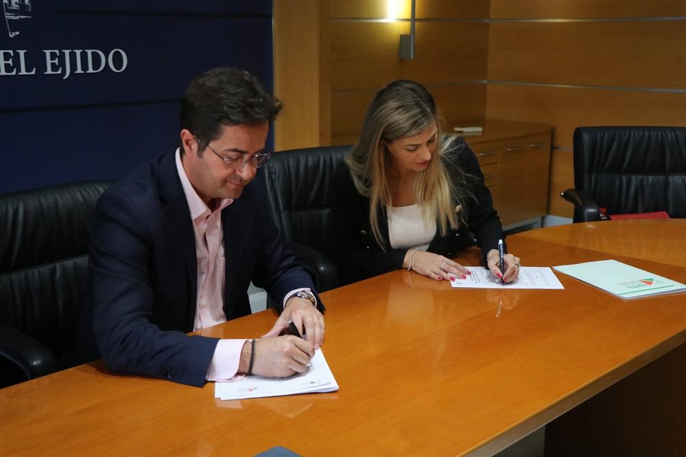 Ayuntamiento de El Ejido y UPTA firman un convenio para establecer líneas de actuación conjuntas para la promoción y fortalecimiento de los trabajadores por cuenta propia