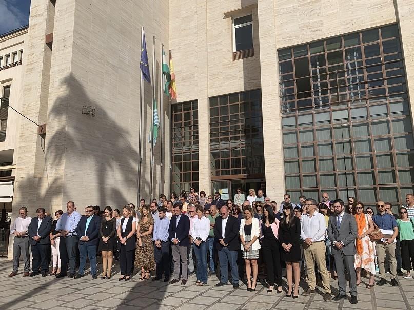 El Ejido guarda un minuto de silencio en memoria del niño de 7 años asesinado por su madre