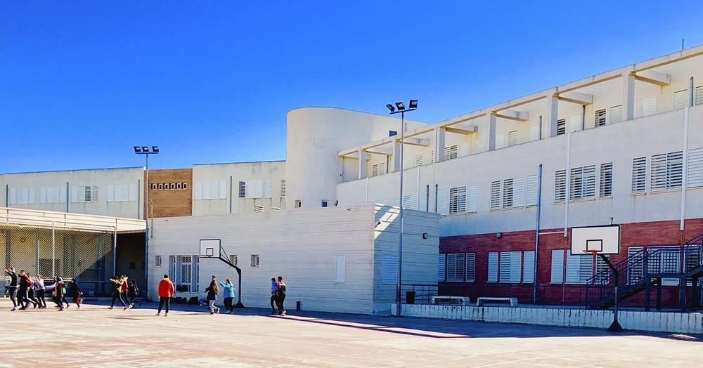 La Consejería de Educación asegura que trabaja para solucionar los problemas heredados de la escolarización en El Ejido