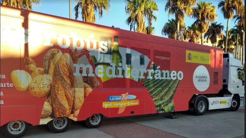 El 'Gastrobús Mediterráneo' llega a Vícar esta semana con talleres, proyecciones y degustaciones