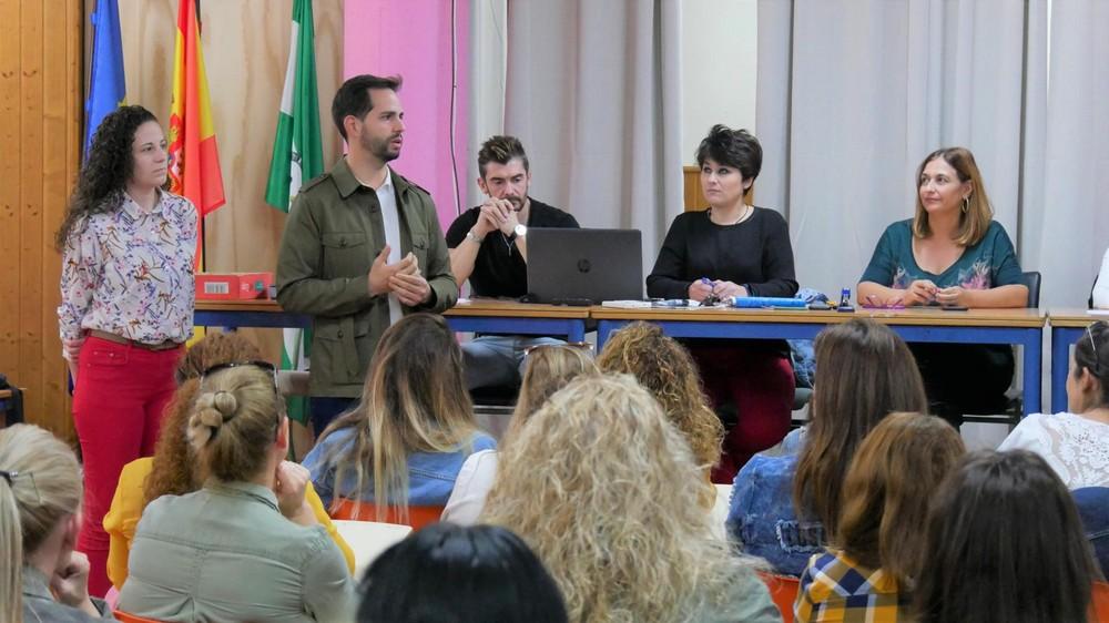 Iniciativa sobre sensibilización, control y prevención contra el absentismo escolar en la ciudad de Adra