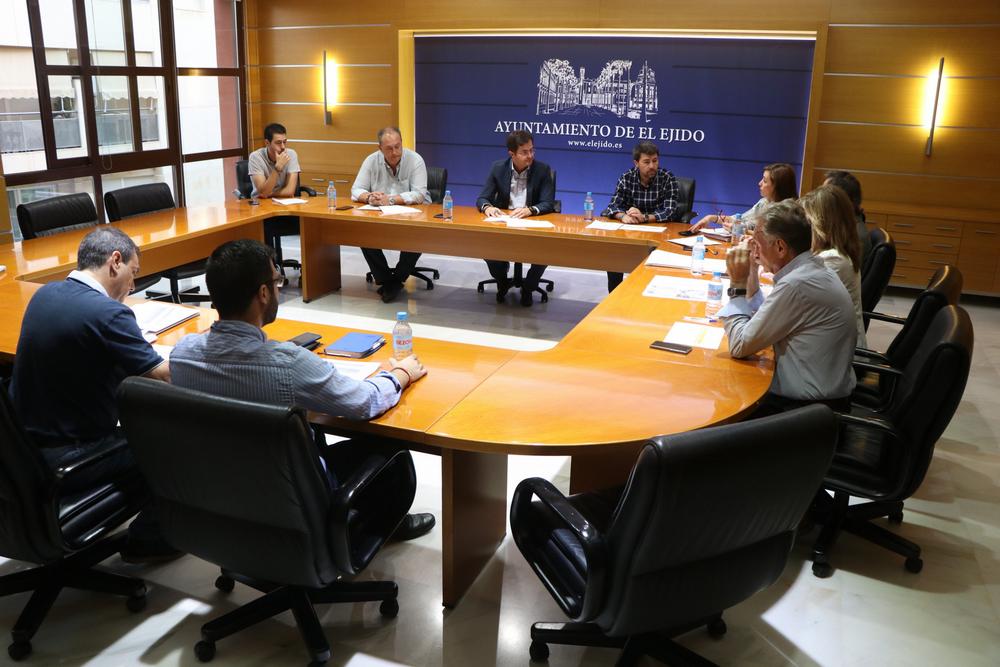 La Estrategia de Desarrollo Sostenible de El Ejido permitirá invertir 255.000 euros para la mejora de la accesibilidad de la Casa Consistorial