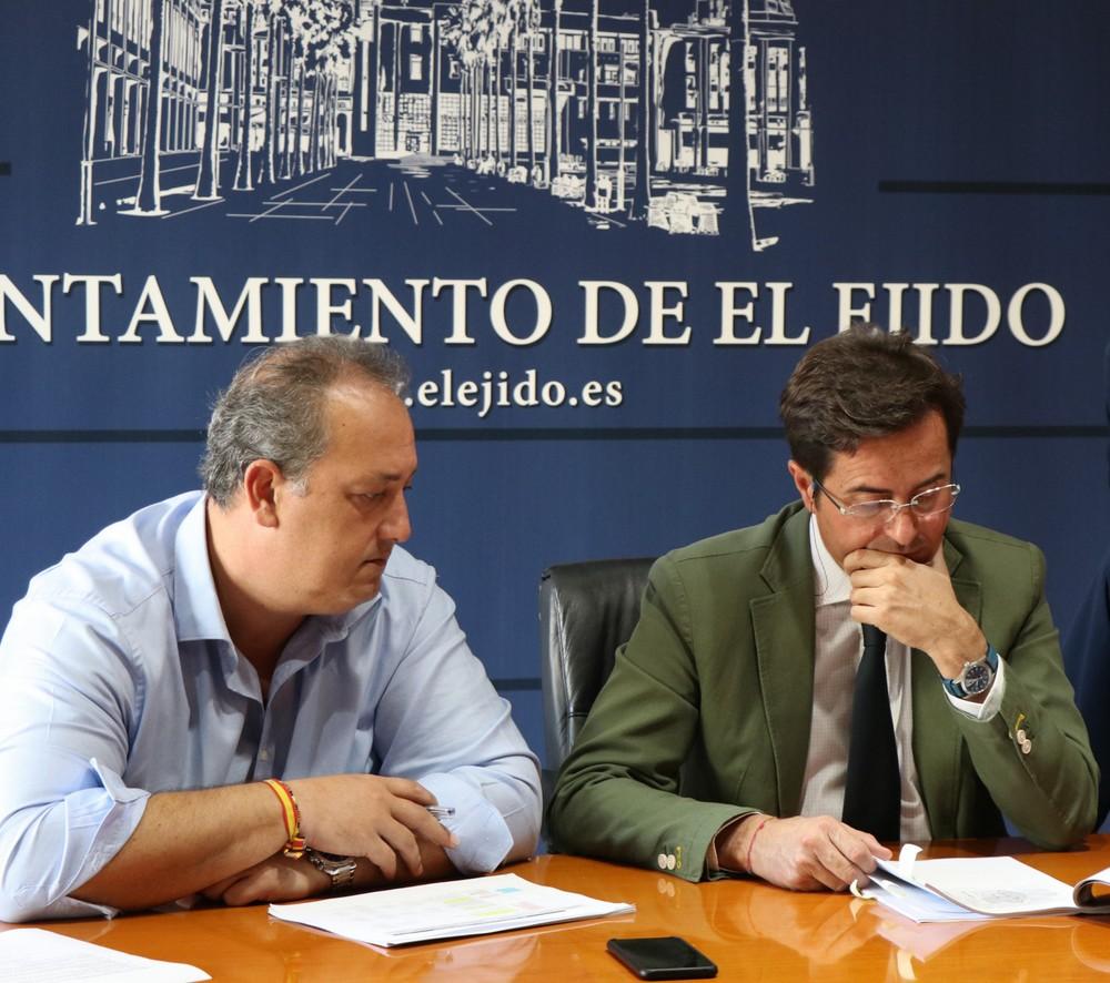 La Junta de Gobierno ejidense da luz verde a la contratación de las obras de mejora del camino de Aldenor