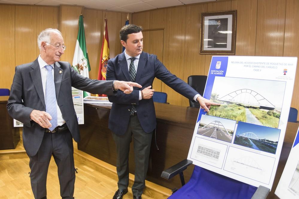 Diputación muestra el diseño final de los dos puentes que culminan las conexiones de Roquetas con la Variante