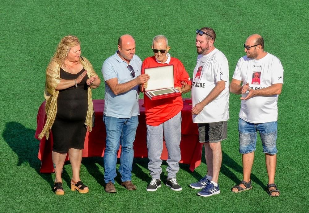 Fallece Arturo 'el de los helados', vecino muy querido en Adra
