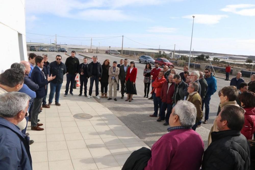 Frutilados del Poniente ya es capaz de transformar diariamente 60.000 kilos de destríos en 80.000 kilos de alimento para ganado