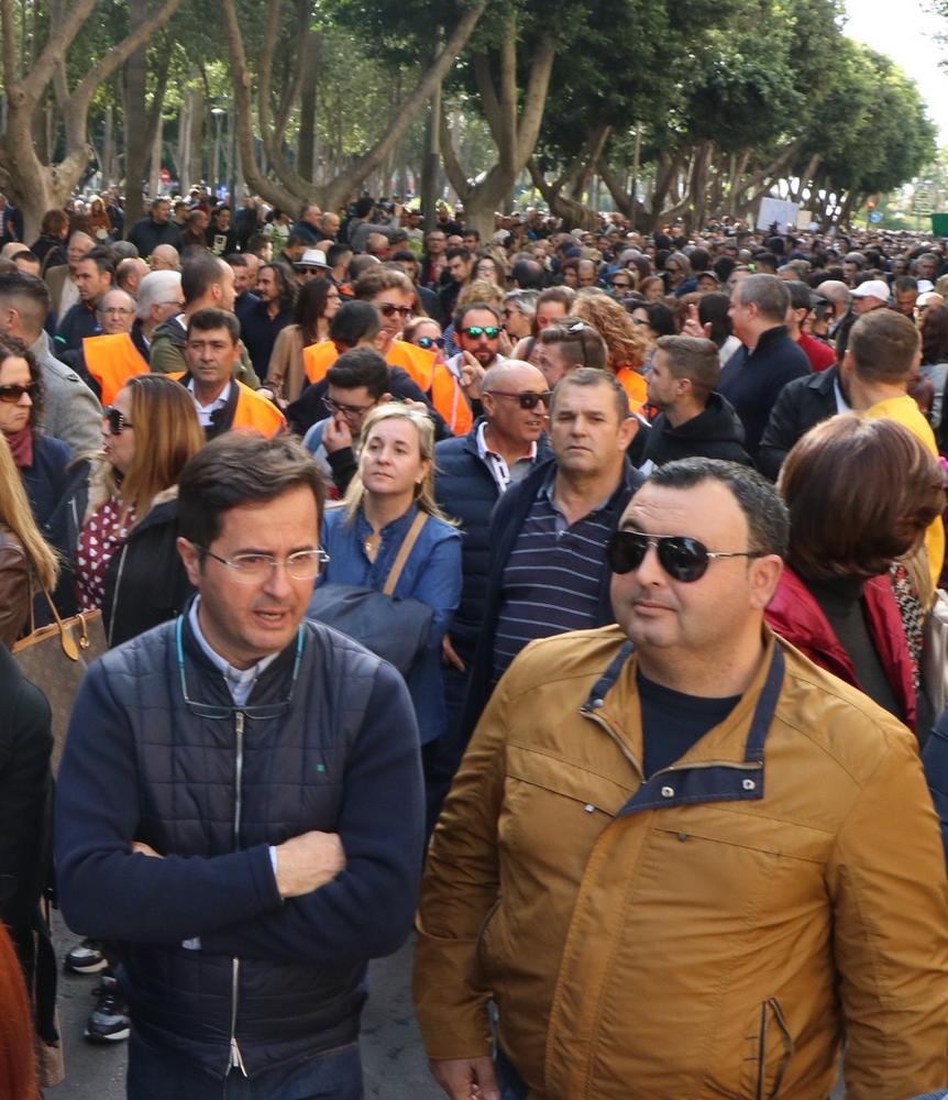 El alcalde de El Ejido muestra su apoyo al sector hortofrutícola respaldando la movilización y la jornada de paro en defensa de la agricultura