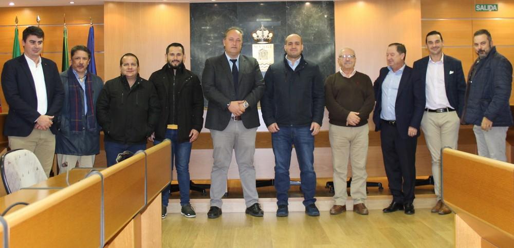 Responsables institucionales de Manta visitan el municipio para estrechar lazos y conocer de primera mano la agricultura de la zona