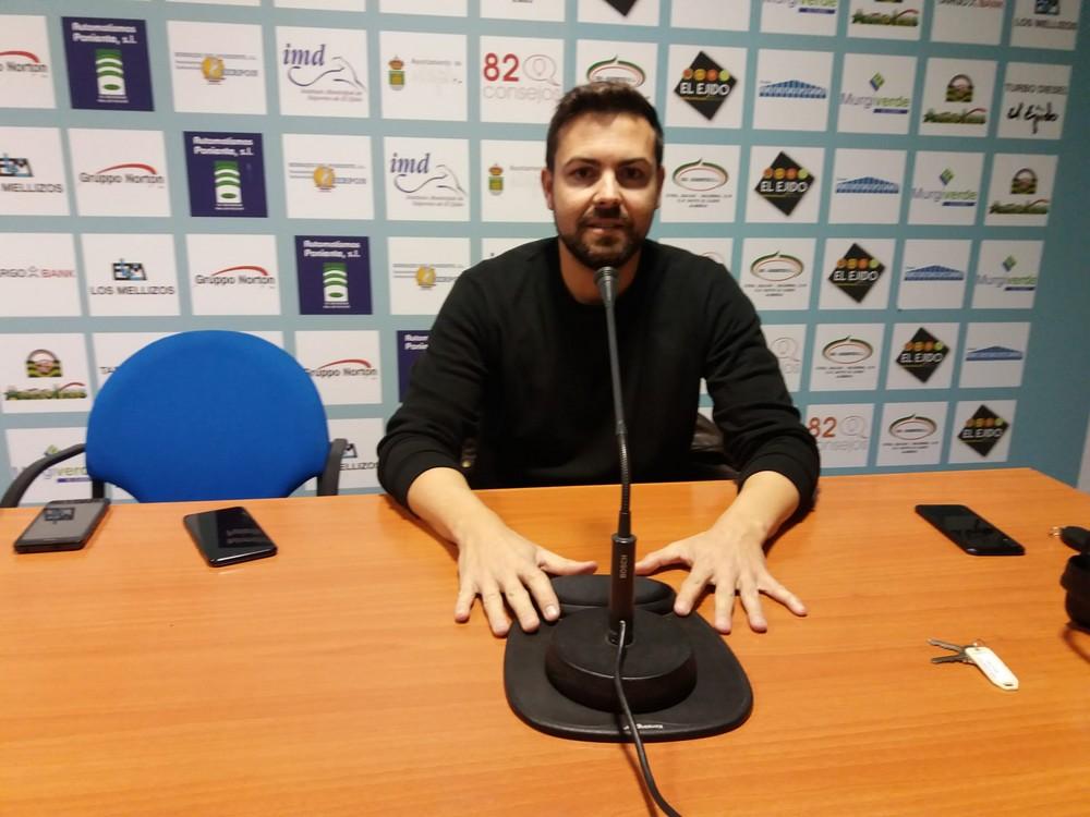 Javi Fernández reconoce que llegará al CD El Ejido nuevos inversores para potenciar el proyecto celeste