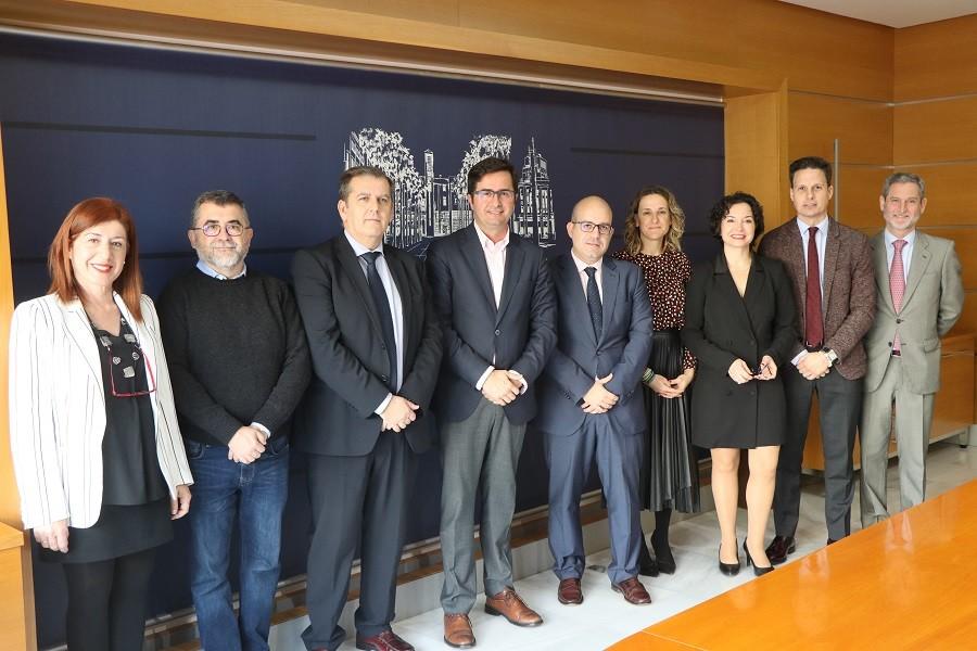la Caixa y el Hospital de Poniente colaboran en actividades de carácter social