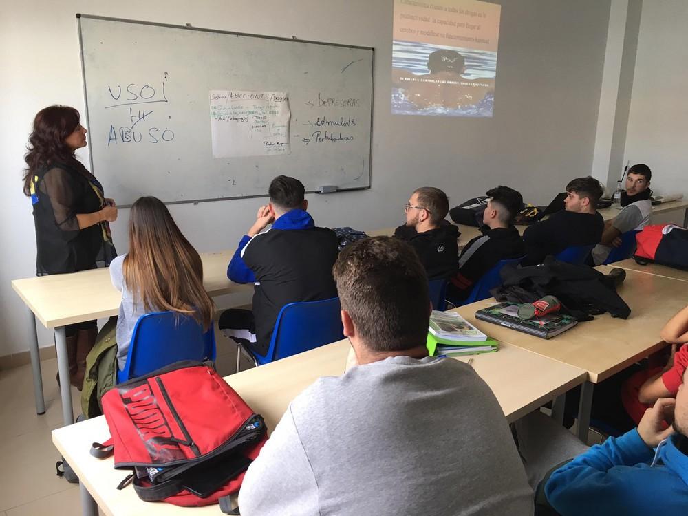 El programa 'Vícar ante las drogas' alcanza por quinto año consecutivo al alumnado de la Escuela Agraria