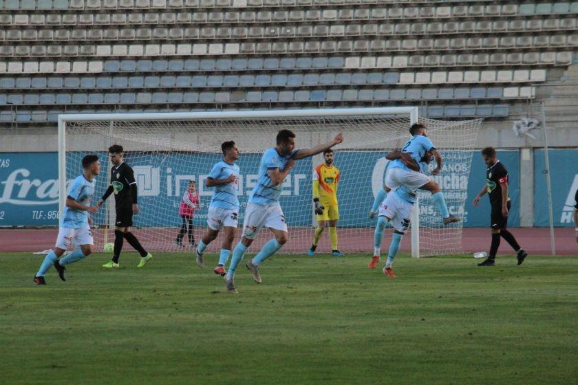 El CD El Ejido supera al Huétor Vega por 3-1 y recupera su segundo puesto en la clasificación