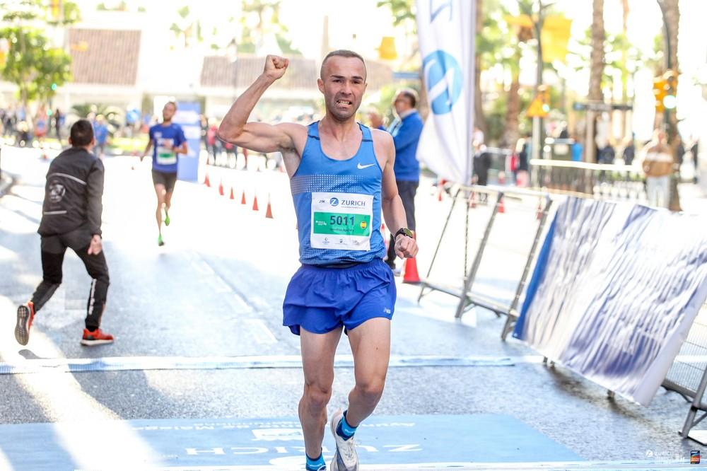 El ejidense Jonathan Aguilera, cuarto en el medio maratón del X Zurich Maratón de Málaga