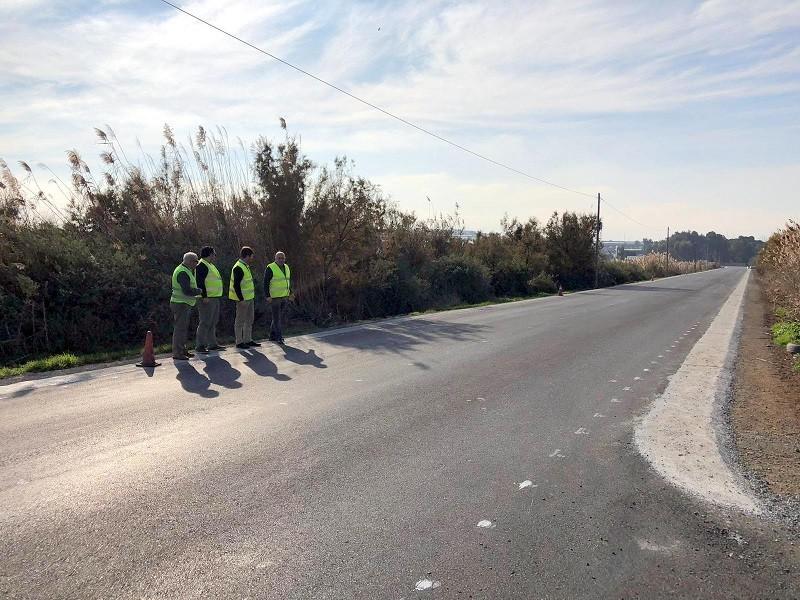 El gobierno ejidense incrementa la funcionalidad del camino de la Molina al reformar el firme y ampliar la calzada