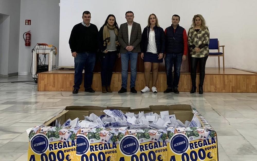 La Asociación de Comerciantes de Berja sortea los cuatro mil euros de la campaña de Navidad