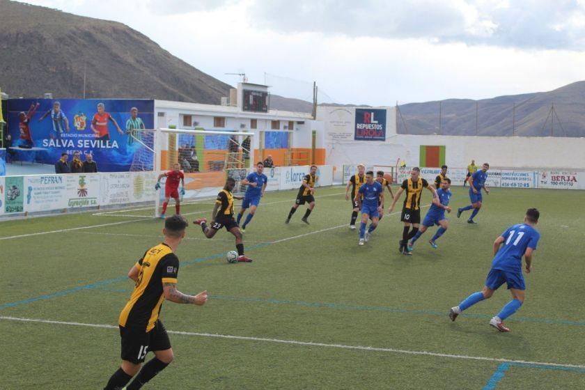 El Berja CF vence con claridad al Begíjar y sumar tres puntos muy valiosos