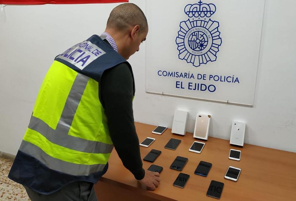 La Policía Nacional en El Ejido destapa una estafa en la compraventa de móviles entre particulares que afecta a varias provincias