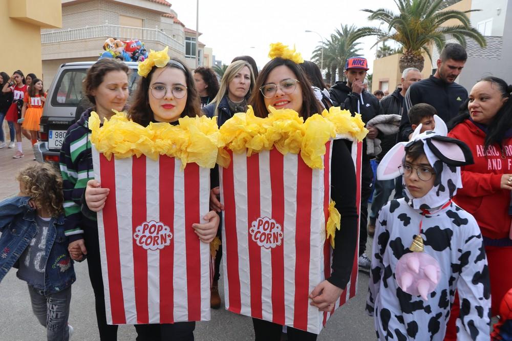 Balerma disfruta del carnaval con su tradicional pasacalles por las principales calles del núcleo