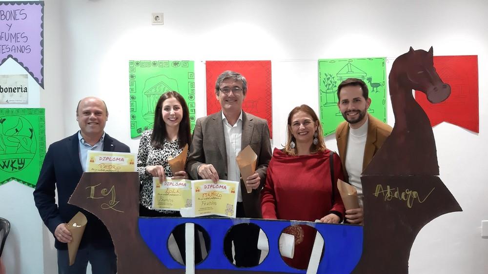 El IES Abdera celebra su I Gala de San Juan Bosco y un mercadillo ambientado en ‘Los fenicios’