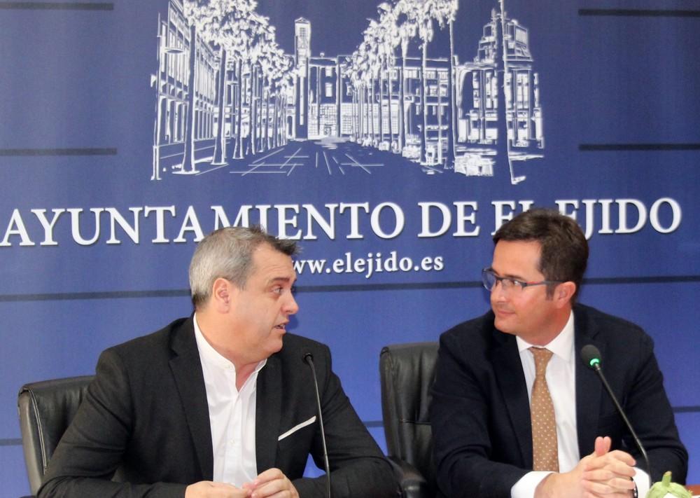 El Ayuntamiento de El Ejido felicita al chef José Álvarez tras conseguir el restaurante La Costa dos soles de la Guía Repsol