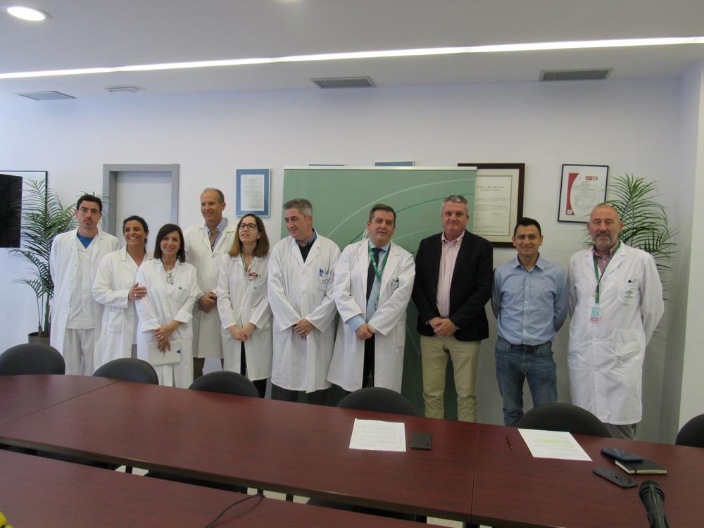 El Hospital de Poniente realiza ocho trasplantes de córnea en el primer año de aplicación de esta técnica