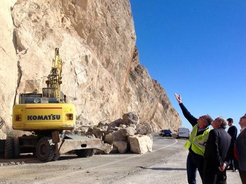 El subdelegado del Gobierno anuncia la apertura intermitente del tráfico en la carretera de El Cañarete a partir de este viernes