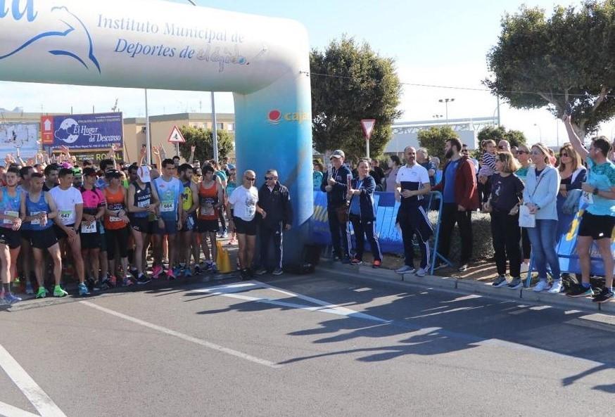 La XIII Media Maratón ‘Ciudad de las Hortalizas’ se tiñe de violeta coincidiendo con la celebración del Día Internacional de la Mujer