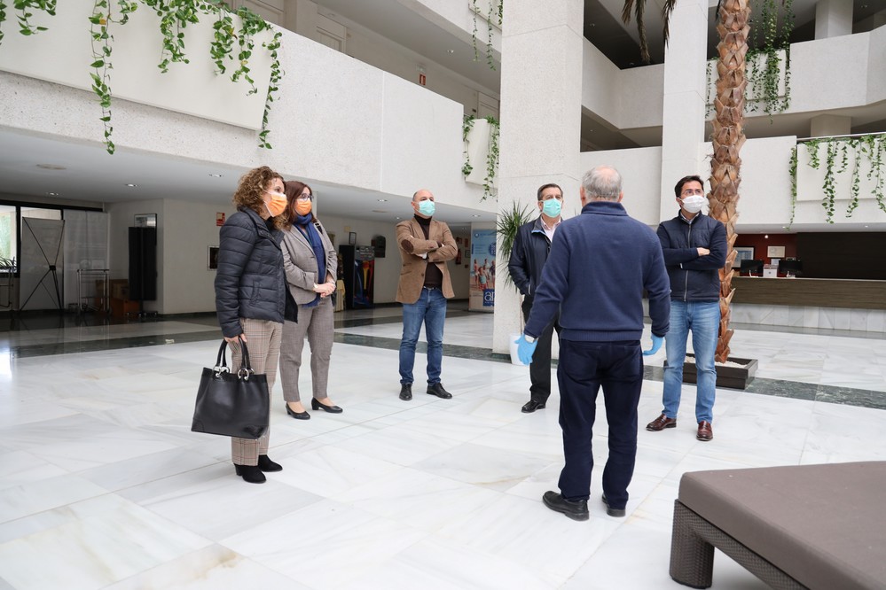 El Hotel AR Almerimar alojará a los profesionales que están reforzando la atención sanitaria en el Hospital de Poniente