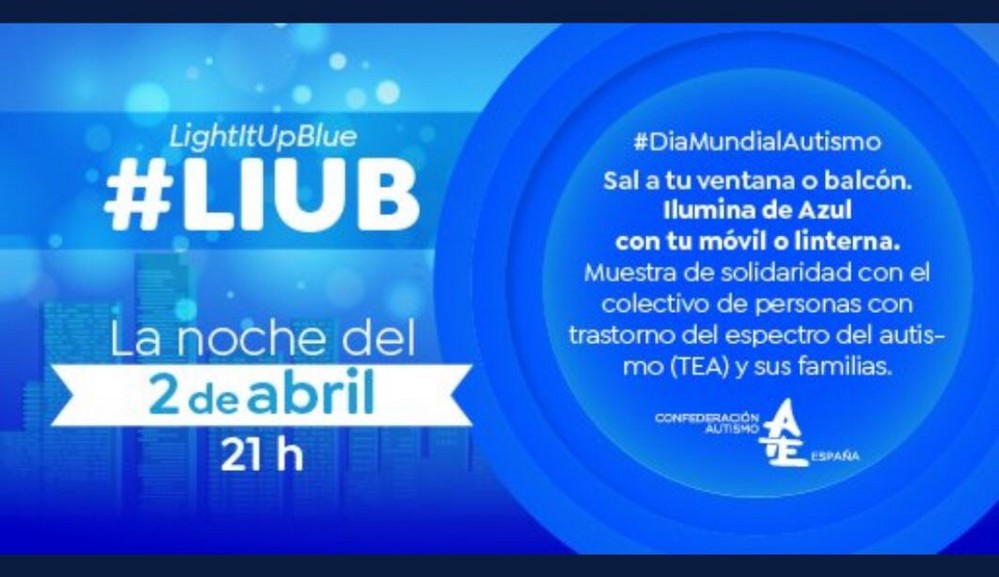 Vícar se suma al Día del Autismo, iluminando el Ayuntamiento de azul y llamando a la ciudadanía a iluminar sus terrazas y balcones