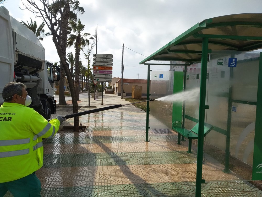 El Plan Especial de Limpieza y Desinfección de Vìcar continúa a diario
