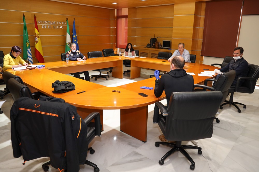 Reunión de seguimiento de todas las medidas sociales adoptadas por el Ayuntamiento de El Ejido por la crisis sanitaria del COVID-19
