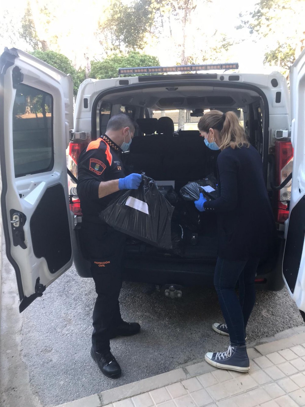 El Consistorio ejidense continúa con el reparto de libros y material escolar del tercer trimestre