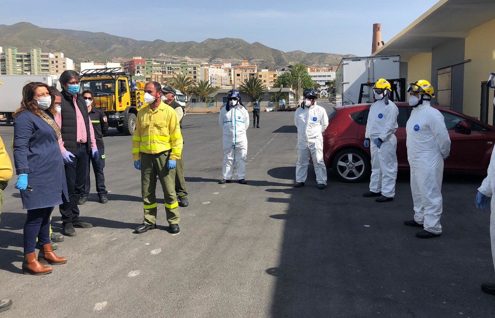 Crespo destaca que el Infoca ya ha realizado tareas de desinfección en 200 municipios