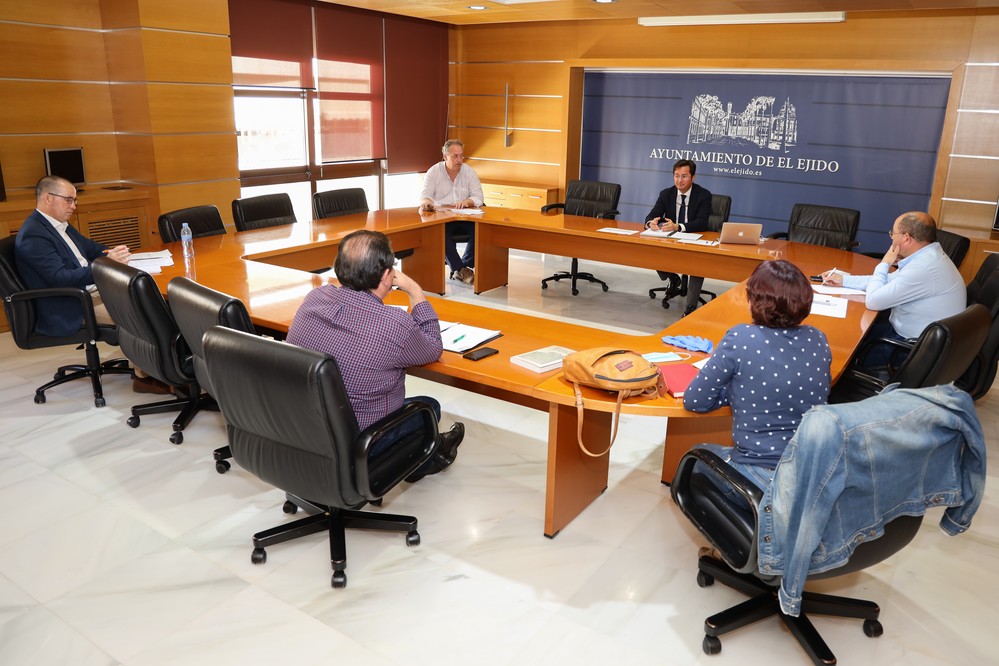 El alcalde convoca la Junta de Portavoces para planificar la ‘hoja de ruta’ de la desescalada en El Ejido
