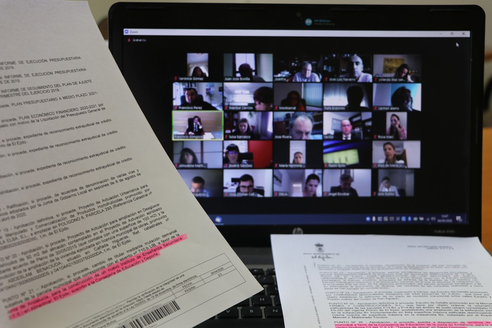 El Pleno da luz verde a la cesión de dos terrenos a la Junta de Andalucía para la ampliación del CEIP Teresa de Jesús y la construcción de un IES en Almerimar