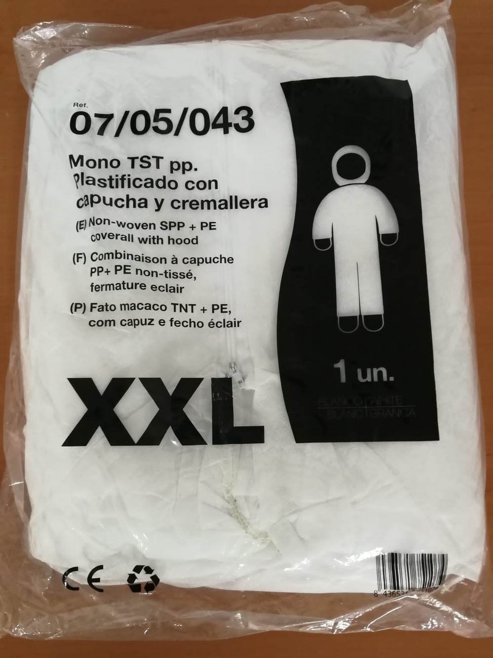 CSIF logra la retirada de cientos de buzos repartidos a los trabajadores del Distrito Sanitario Poniente que no cumplían la normativa