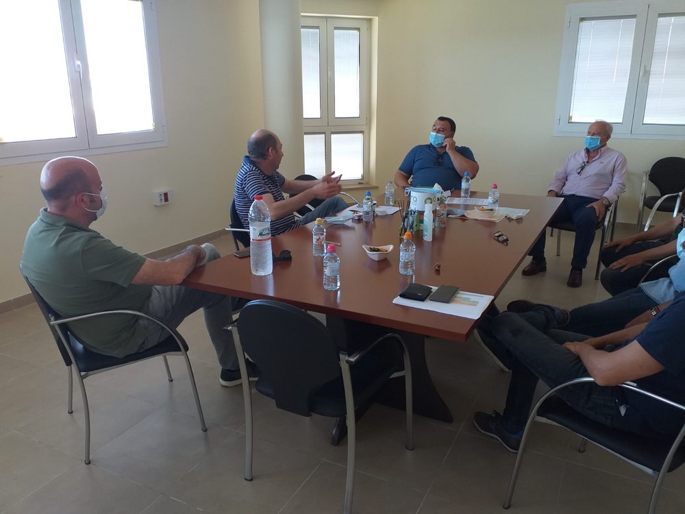 Ayuntamiento y gestores de restos agrícolas se reúnen para trabajar en la adopción de medidas dirigidas a la concienciación del agricultor en las buenas prácticas del reciclado del plástico