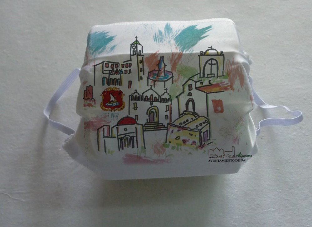 El Ayuntamiento de Dalías buzonea mascarillas con monumentos representativos del municipio para los niños y niñas de Dalías y Celín