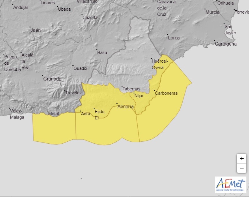 La AEMET activa doble alerta amarilla por viento de Levante y fenómenos costeros en el Poniente y la capital