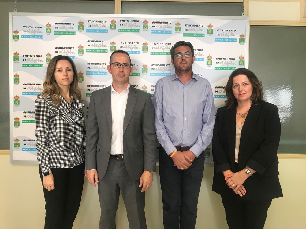 Cs El Ejido celebra el anuncio para contratar a 5 trabajadores sociales gracias al Fondo Social Extraordinario de la Junta