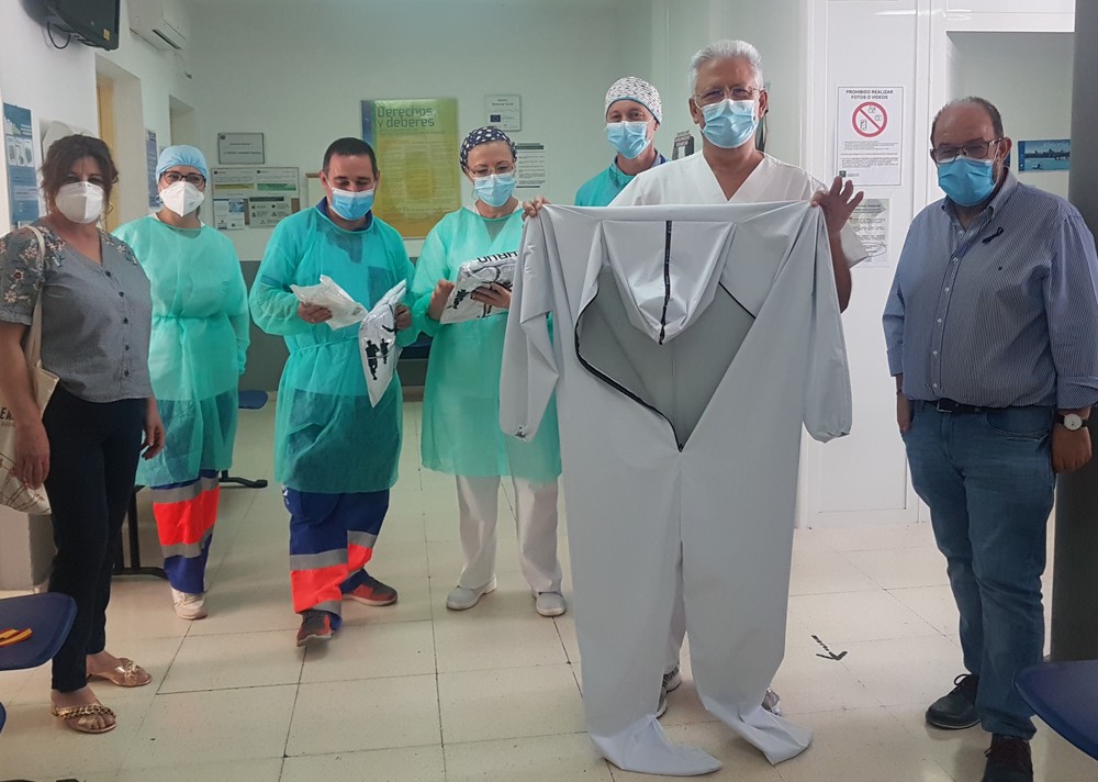 El Partido Popular de Dalías entrega EPIs al personal del consultorio de salud de la localidad