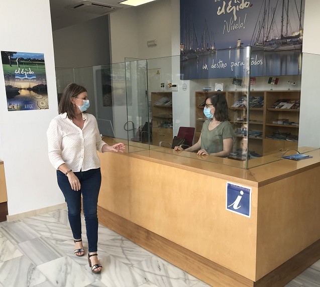 La Oficina Municipal de Información Turística de El Ejido reabre sus puertas cumpliendo con todas las medidas de seguridad y dando ejemplo de que el municipio es un “destino tranquilo y seguro”