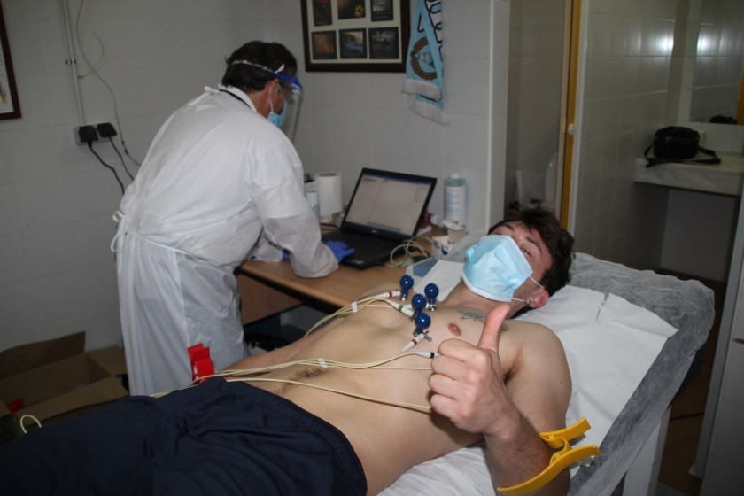 La primera plantilla del CD El Ejido Futsal se somete a los test de COVID-19