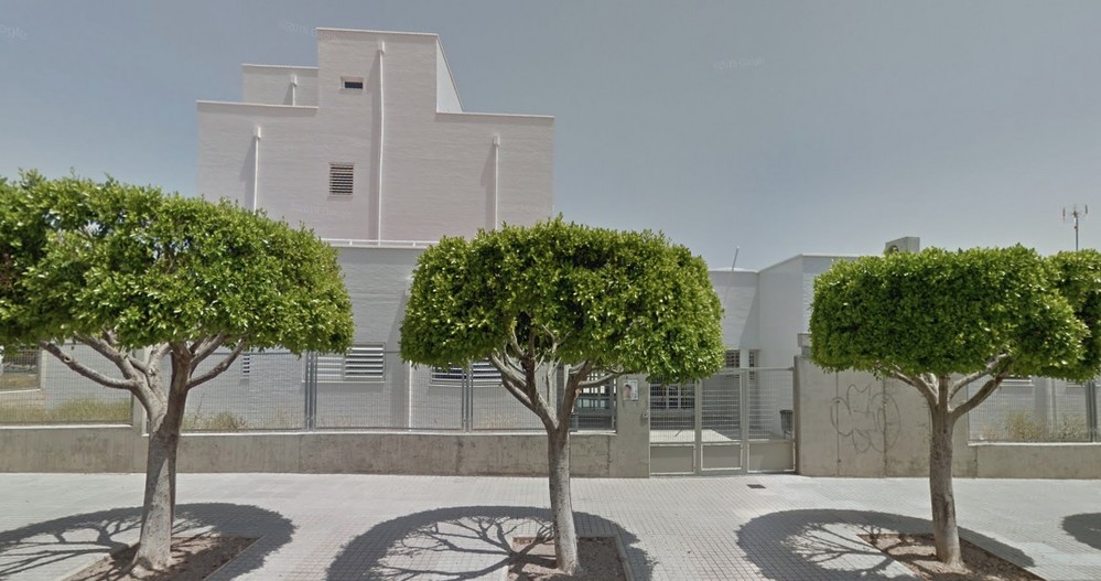 Padres de futuros alumnos del IES Luz del Mar con residencia en Almerimar piden a la Junta que vuelva a proporcionar el transporte